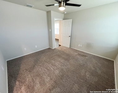 619 Pleasanton Way - Photo Thumbnail 21