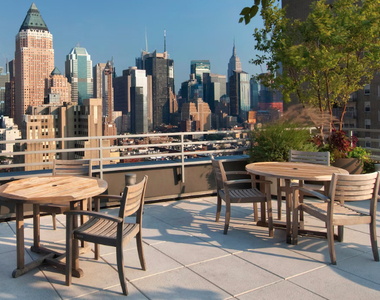 West 52nd - Photo Thumbnail 4