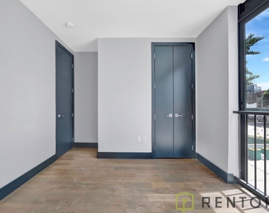 475 Grand Street - Photo Thumbnail 12