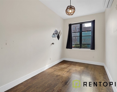 59 Graham Avenue - Photo Thumbnail 6