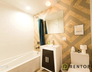 854 Metropolitan Avenue - Photo Thumbnail 9