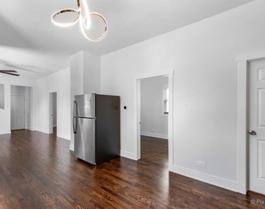 2522 W. Cortland, Unit R-7 - Photo Thumbnail 4