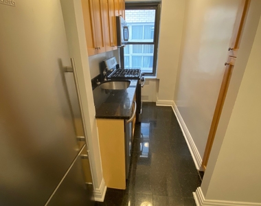  East 56th Street - Photo Thumbnail 4