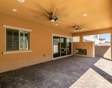 4055 Reyes Avenue - Photo Thumbnail 56