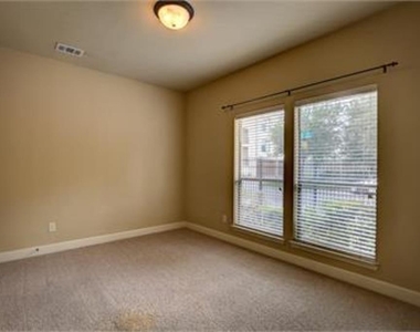 5118 Belmont Avenue - Photo Thumbnail 18