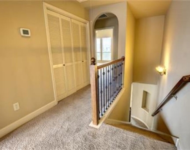 5118 Belmont Avenue - Photo Thumbnail 12