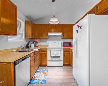 5120 W Willow Avenue - Photo Thumbnail 14