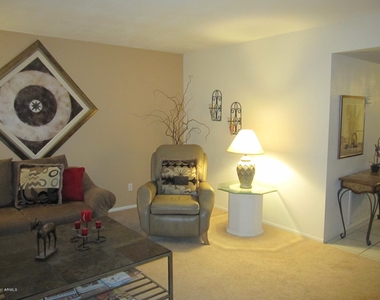 5878 N 83rd Street - Photo Thumbnail 6