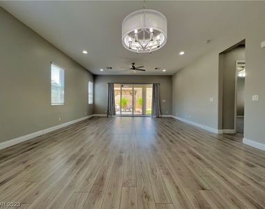 9127 Sag Valley Court - Photo Thumbnail 14