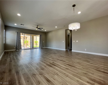 9127 Sag Valley Court - Photo Thumbnail 11