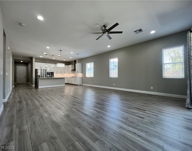 9127 Sag Valley Court - Photo Thumbnail 13