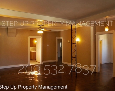 582 Olive St - Photo Thumbnail 9