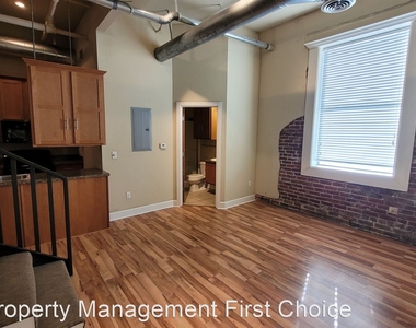 821 Garrison Avenue Apt #3 - Photo Thumbnail 3