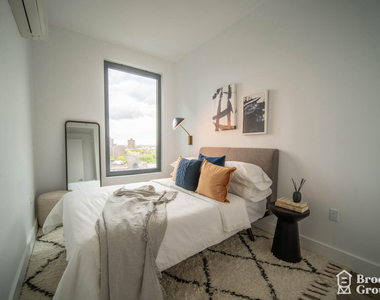 322 Grand Concourse - Photo Thumbnail 5