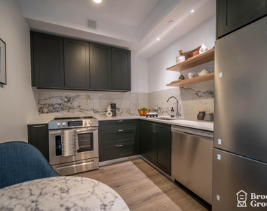 322 Grand Concourse - Photo Thumbnail 2