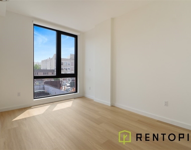 1010 Pacific Street - Photo Thumbnail 2
