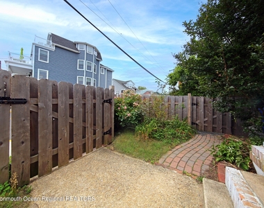 16 Cornwall Street - Photo Thumbnail 19