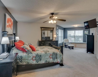 10704 Emerald Park Lane - Photo Thumbnail 21