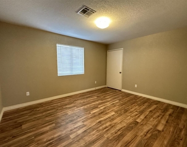 6277 E 42 Ln - Photo Thumbnail 8