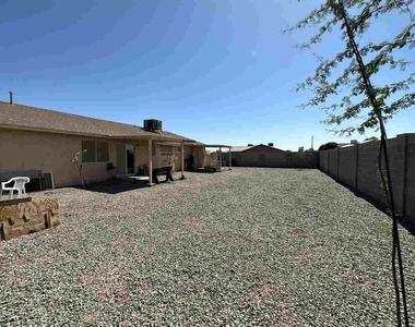 6277 E 42 Ln - Photo Thumbnail 16