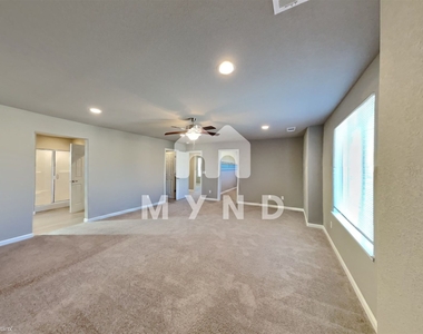 3775 Thistledown Ct - Photo Thumbnail 17