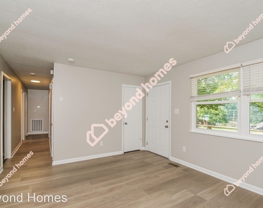 5317 Foxwood Road - Photo Thumbnail 4