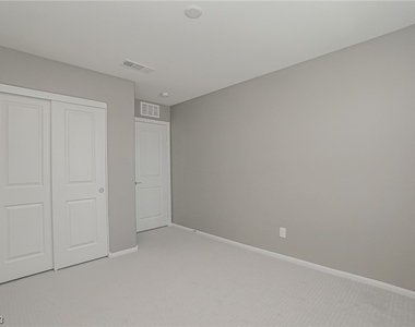 10275 Foramore Court - Photo Thumbnail 20