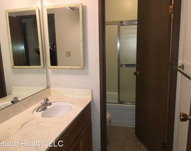 2845 Idlewild Drive, Apt 112 - Photo Thumbnail 11