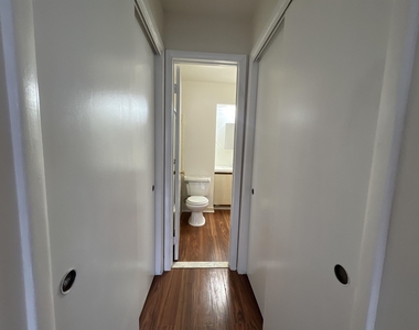 326 Winfield Ave - Photo Thumbnail 12