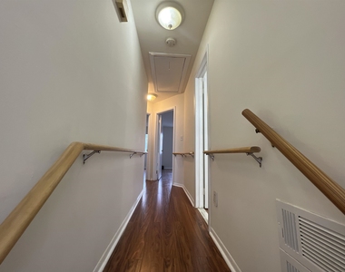 326 Winfield Ave - Photo Thumbnail 14