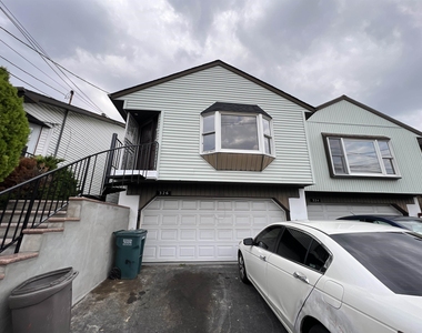326 Winfield Ave - Photo Thumbnail 24