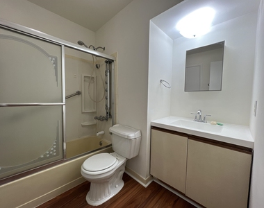 326 Winfield Ave - Photo Thumbnail 15
