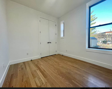 1027 Putnam Avenue - Photo Thumbnail 2