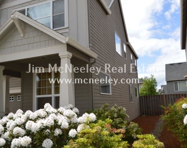 1063 Se Wenlock Avenue - Photo Thumbnail 17