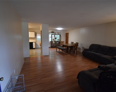 184 Ralph Avenue - Photo Thumbnail 1