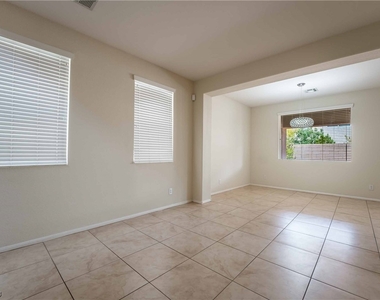 8320 S Pioneer Way - Photo Thumbnail 4