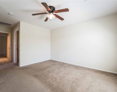 8320 S Pioneer Way - Photo Thumbnail 12