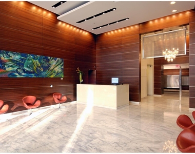 350 W 42nd St - Photo Thumbnail 6