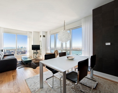 350 W 42nd St - Photo Thumbnail 1