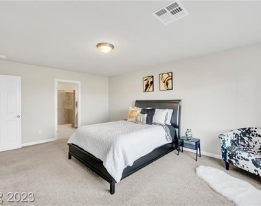 9770 Hawk Crest Street - Photo Thumbnail 14