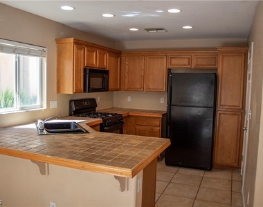 9515 Milkweed Canyon Avenue - Photo Thumbnail 2