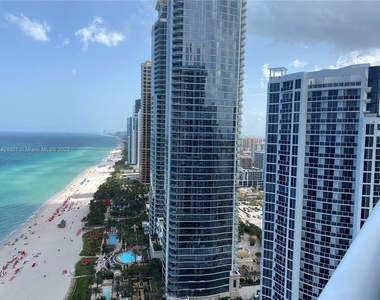 18101 Collins Ave - Photo Thumbnail 0