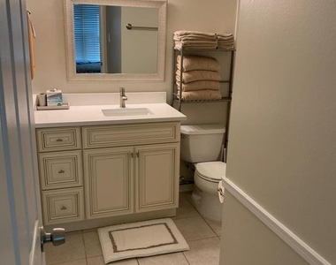 3307 Wyndham Cir - Photo Thumbnail 17