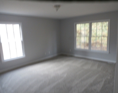 192 Jason Drive - Photo Thumbnail 2