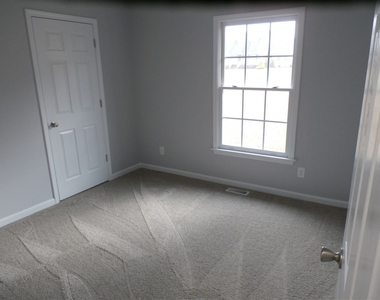 192 Jason Drive - Photo Thumbnail 4