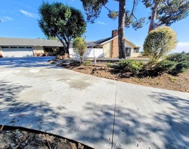 9 Figtree Road - Photo Thumbnail 1