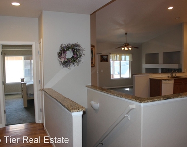 5237 Sand Hill Dr - Photo Thumbnail 4