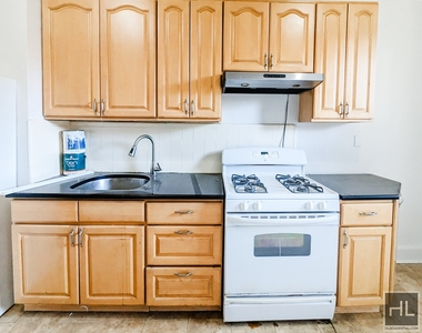 41-04 157th St - Photo Thumbnail 4