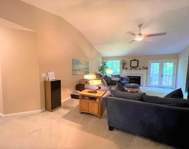 5637 Bay Island Cay Nw - Photo Thumbnail 7