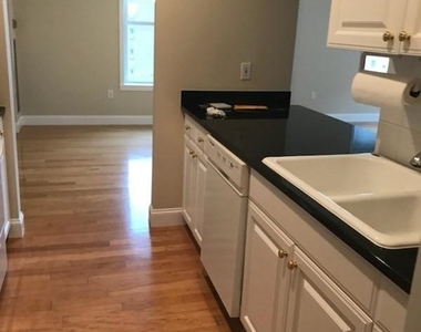 73 Chelsea St - Photo Thumbnail 9